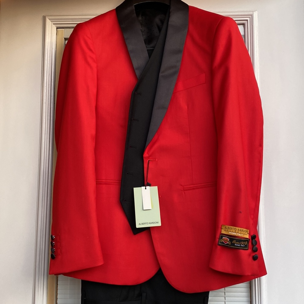 NWT 42L with 36W 3 piece Alberto Nardoni red tuxedo/suit w/black shawl l…